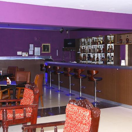Hotel Mount Heera à Chennai Extérieur photo