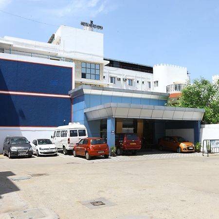 Hotel Mount Heera à Chennai Extérieur photo