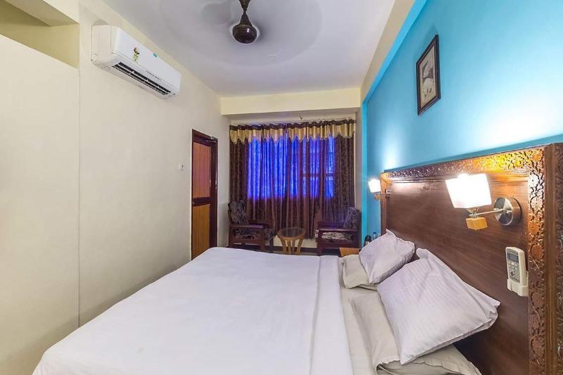 Hotel Mount Heera à Chennai Extérieur photo