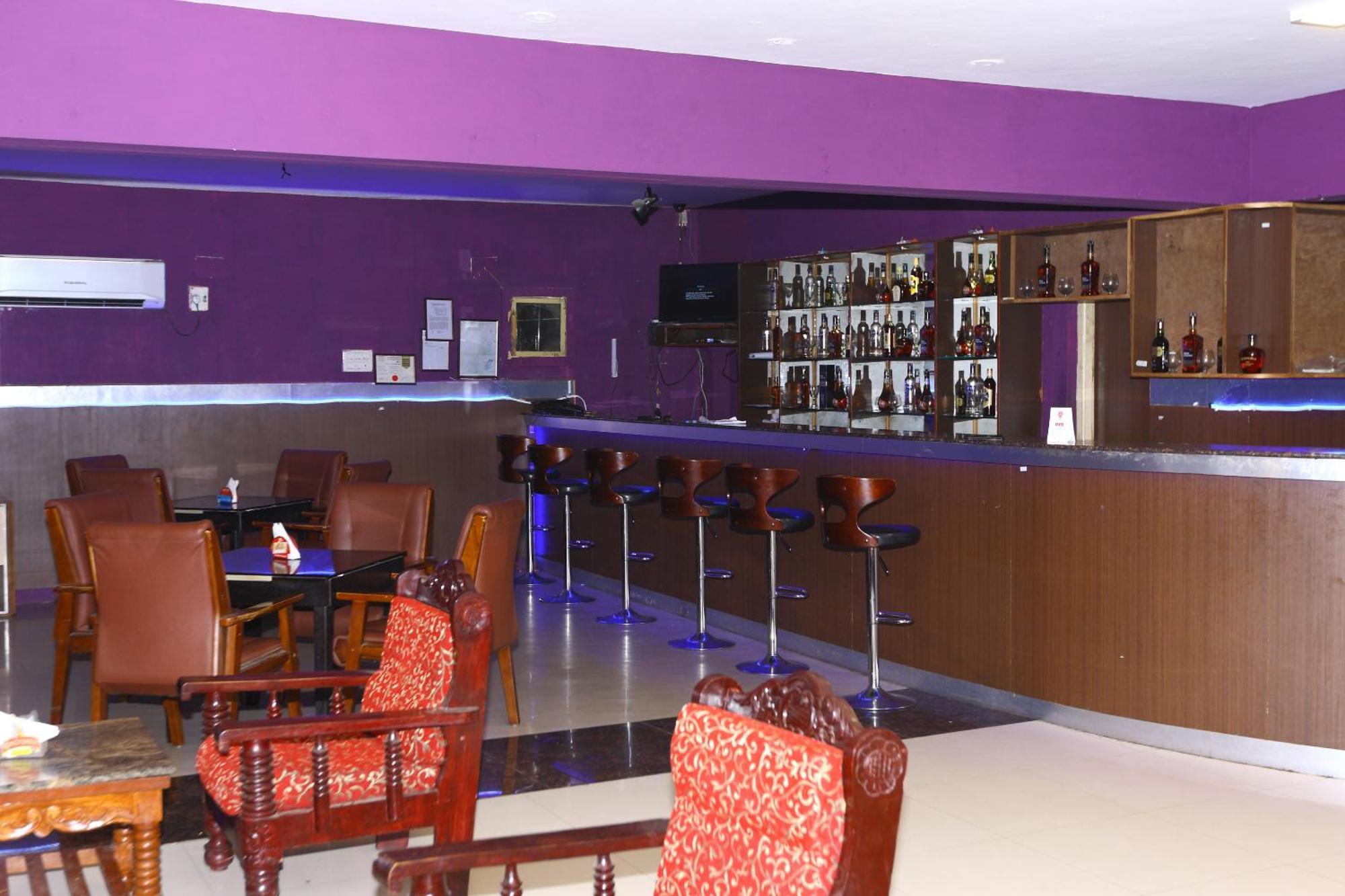 Hotel Mount Heera à Chennai Extérieur photo