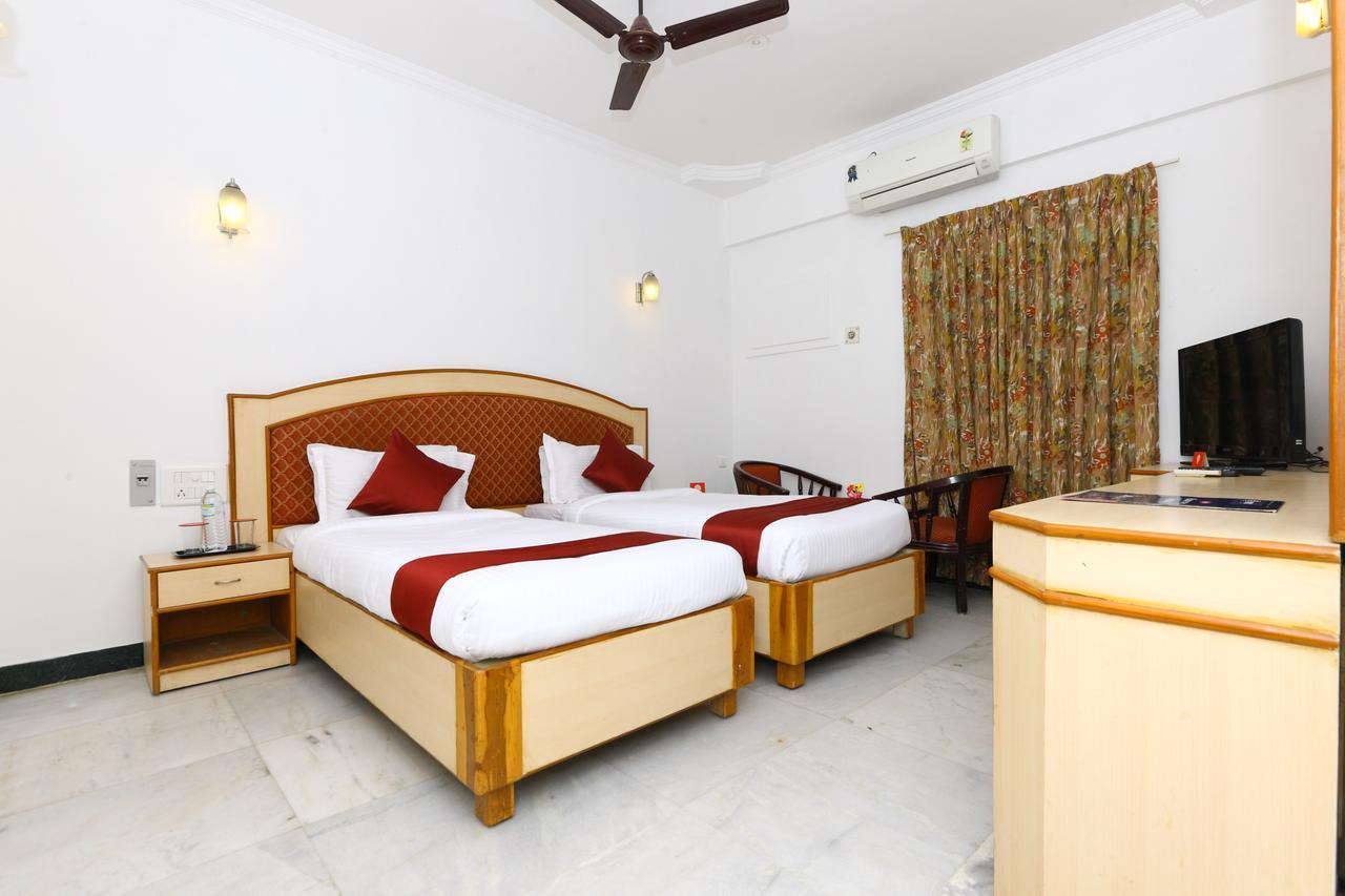 Hotel Mount Heera à Chennai Extérieur photo