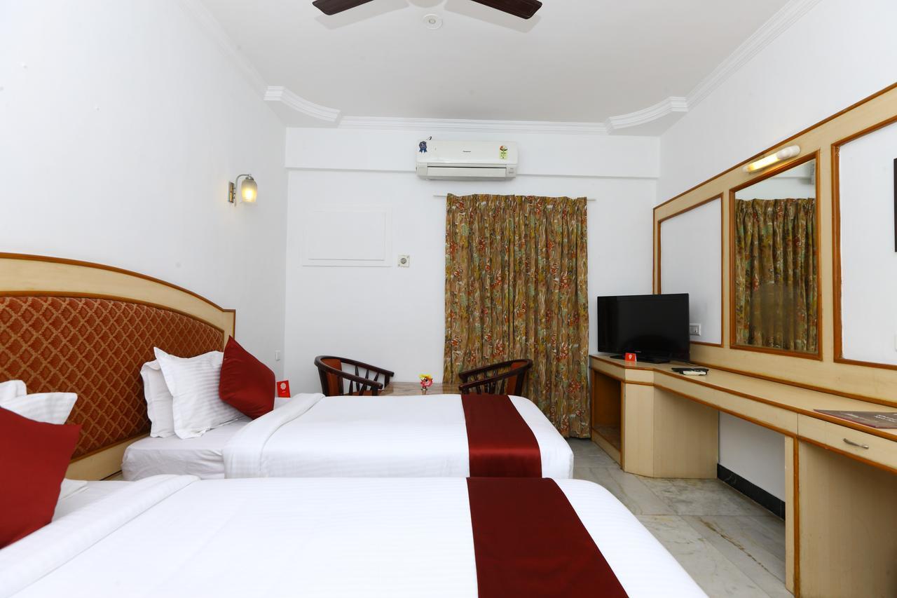 Hotel Mount Heera à Chennai Extérieur photo