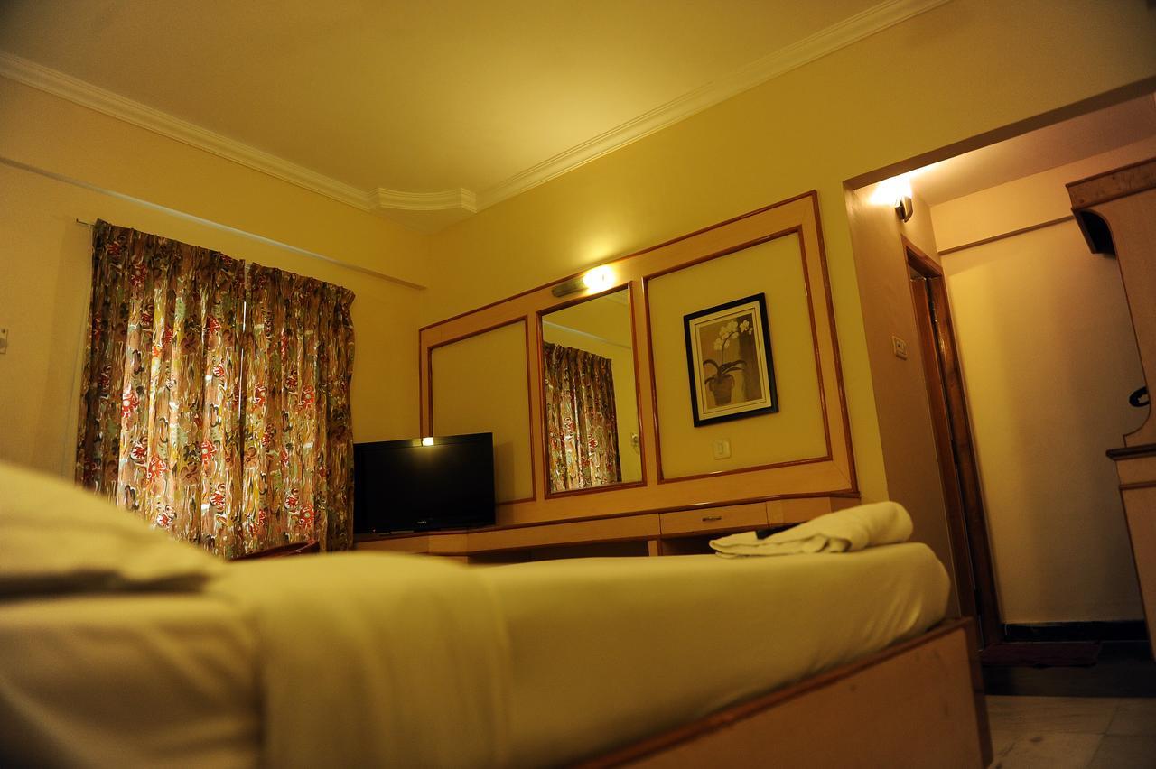 Hotel Mount Heera à Chennai Extérieur photo