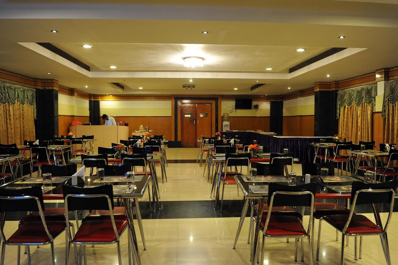 Hotel Mount Heera à Chennai Extérieur photo