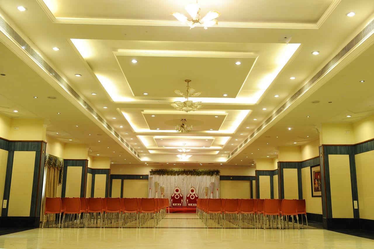 Hotel Mount Heera à Chennai Extérieur photo