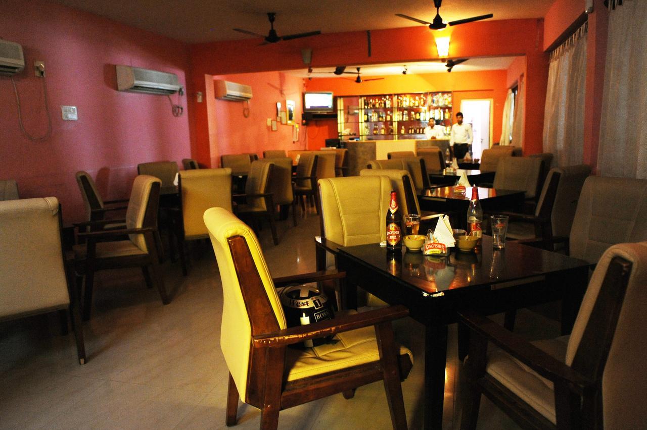 Hotel Mount Heera à Chennai Extérieur photo