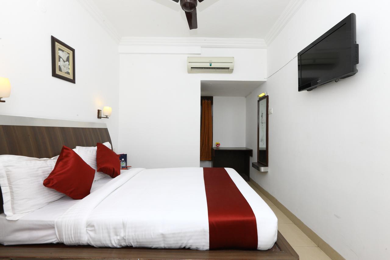 Hotel Mount Heera à Chennai Extérieur photo