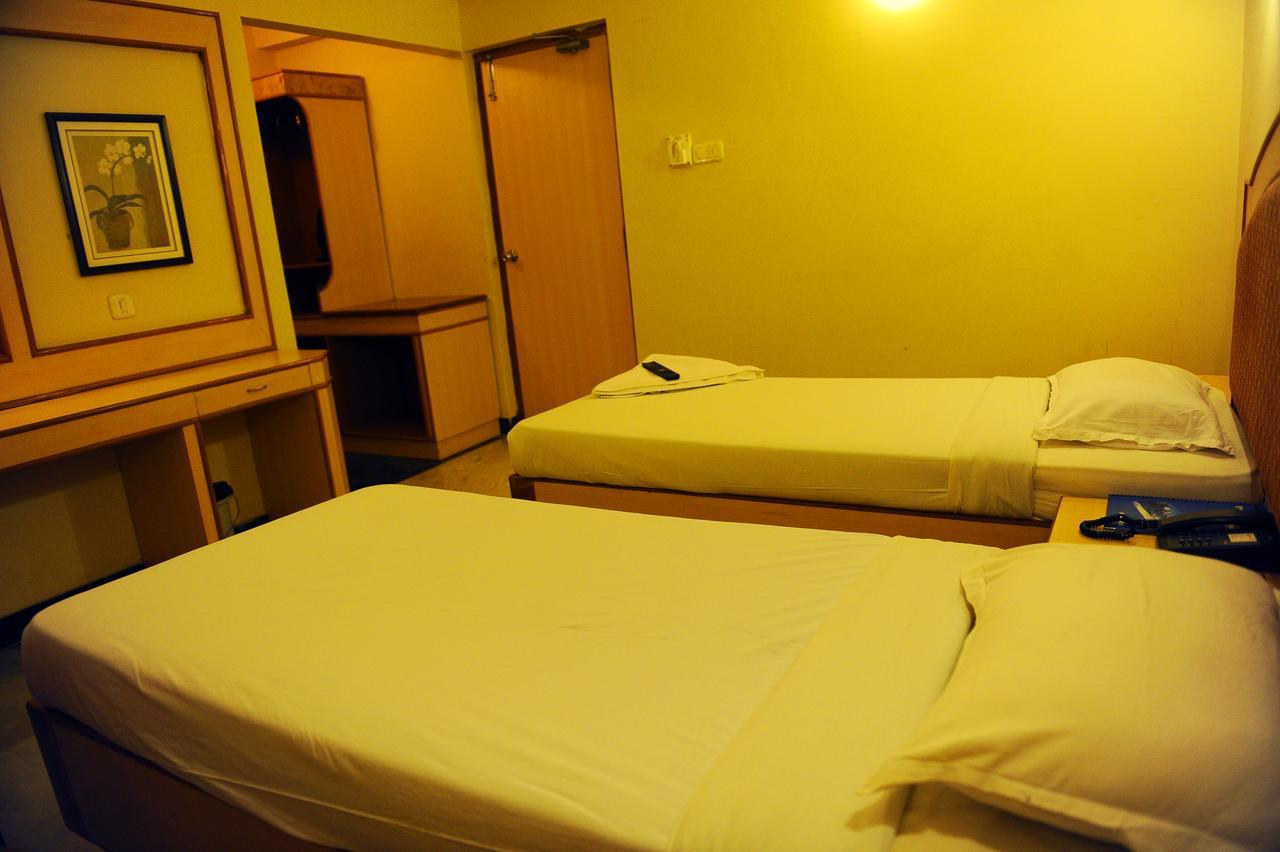 Hotel Mount Heera à Chennai Extérieur photo